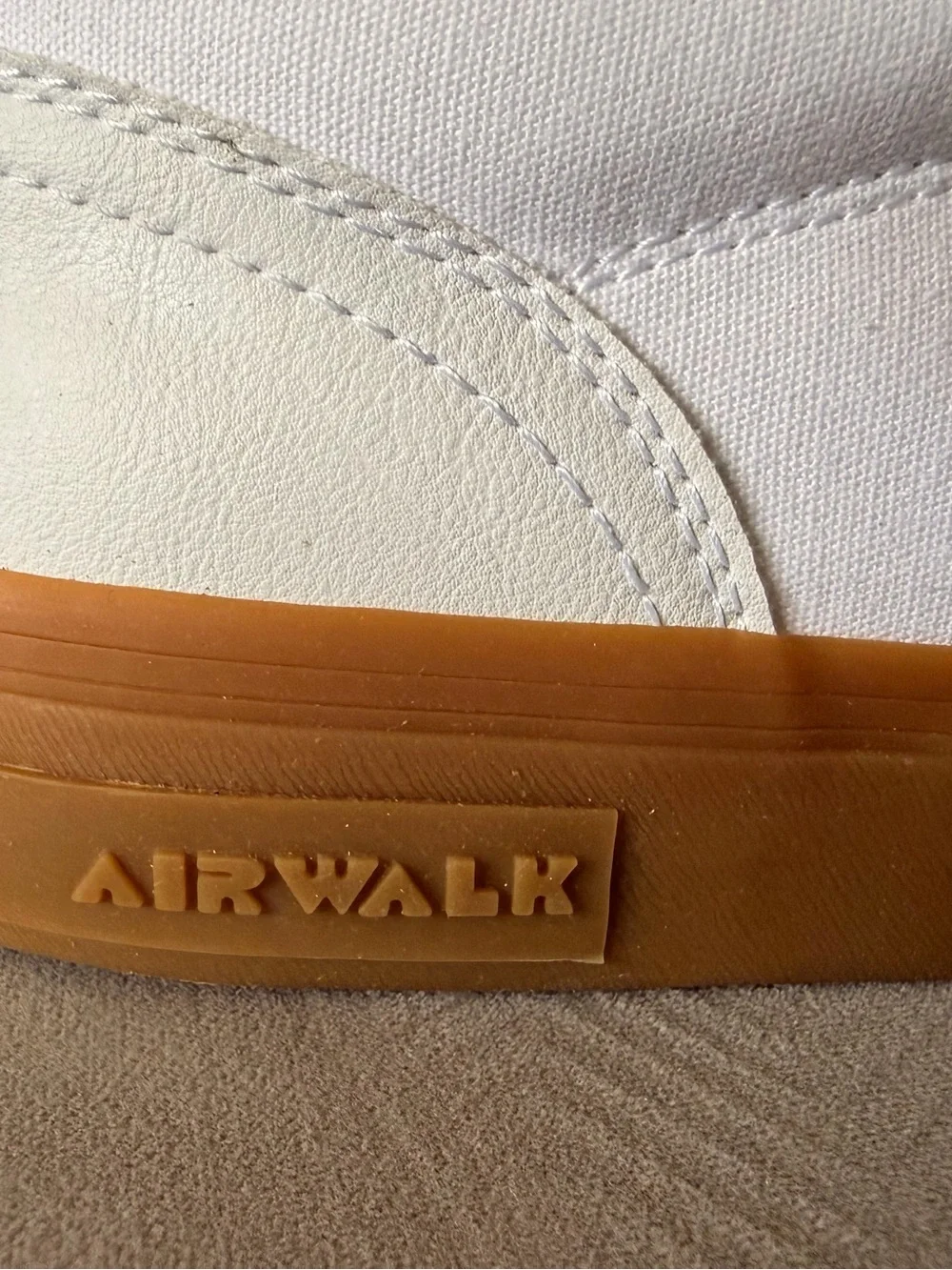 Airwalk White & Green Low-Top Sneakers with Gum Sole